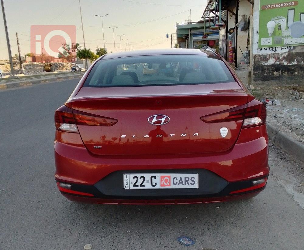 هیوندای ئەلەنترا